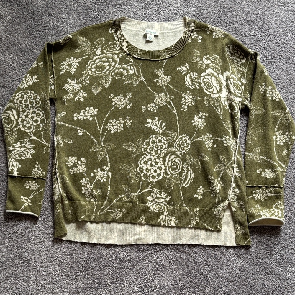 Petite small Sundance green and cream spring/summer weight.